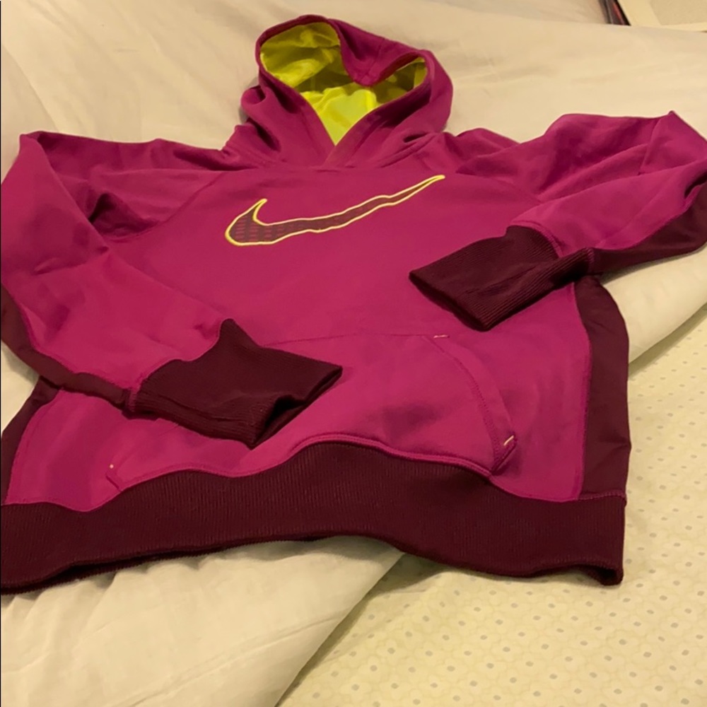 Nike Women’s M Thermafit hoody in Pink/purple-GUC